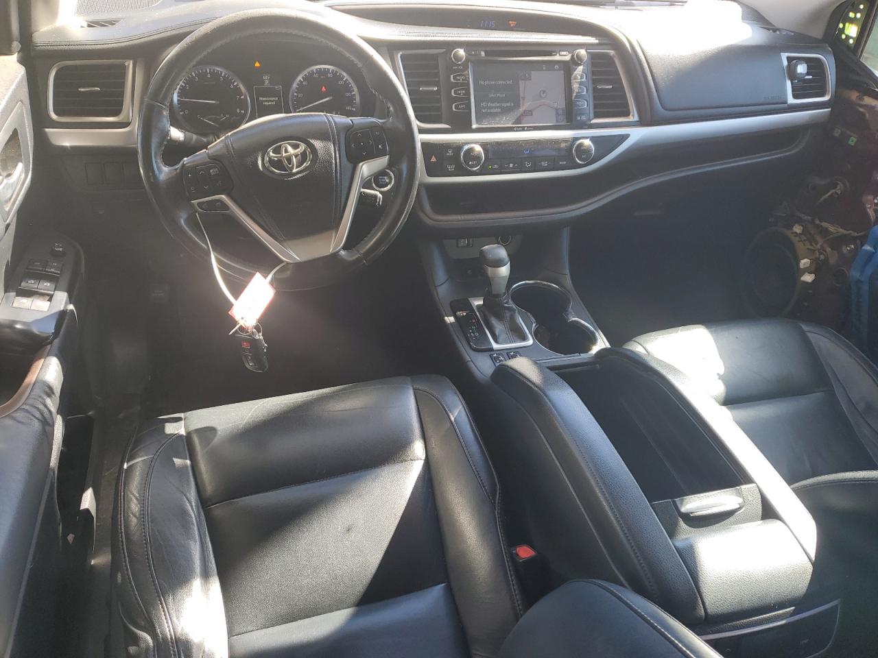 TOYOTA HIGHLANDER XLE