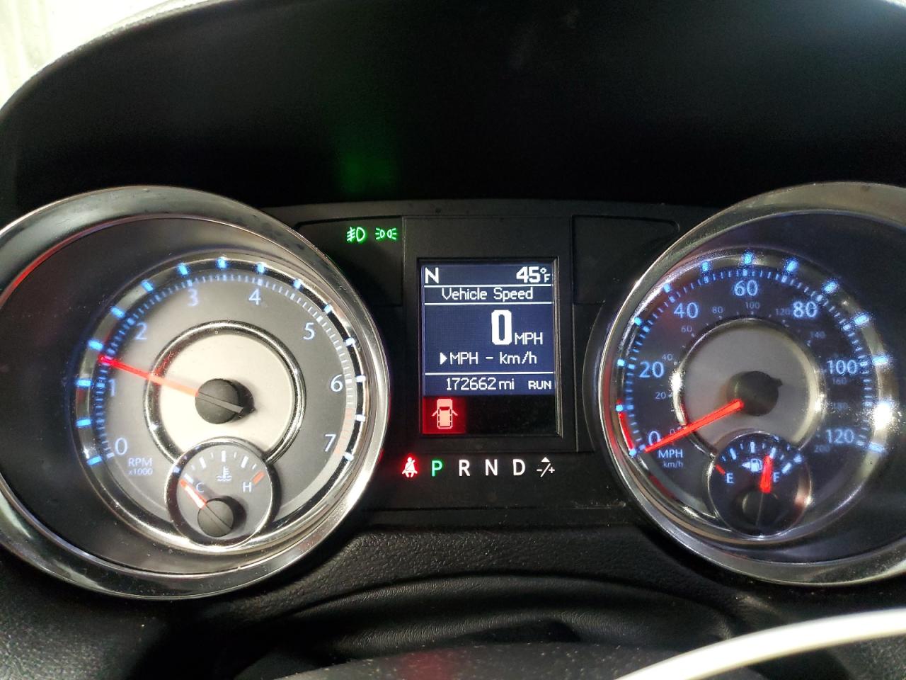 CHRYSLER TOWN & COUNTRY TOURING L