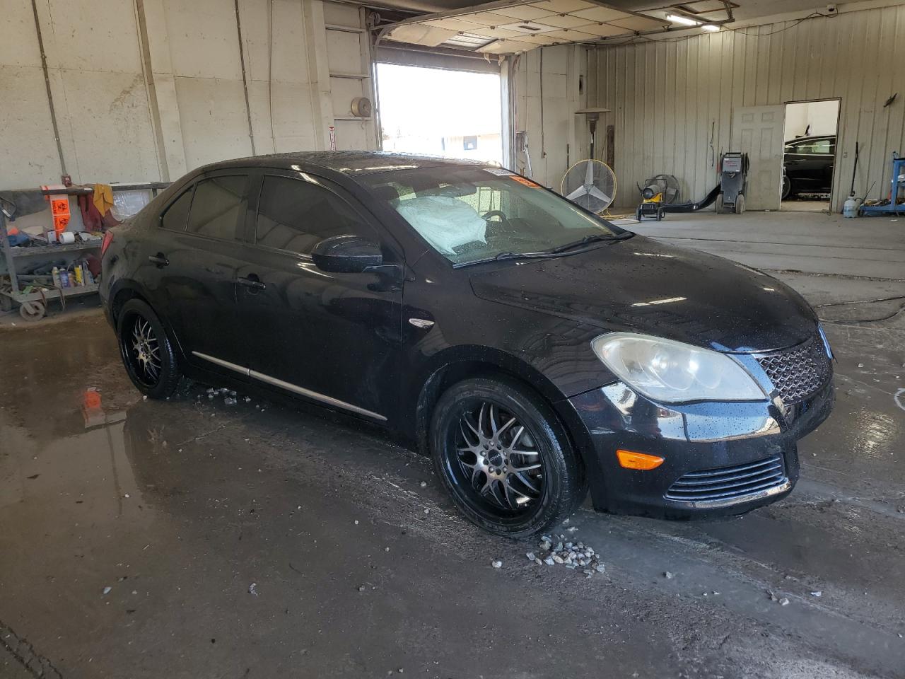 SUZUKI KIZASHI SE