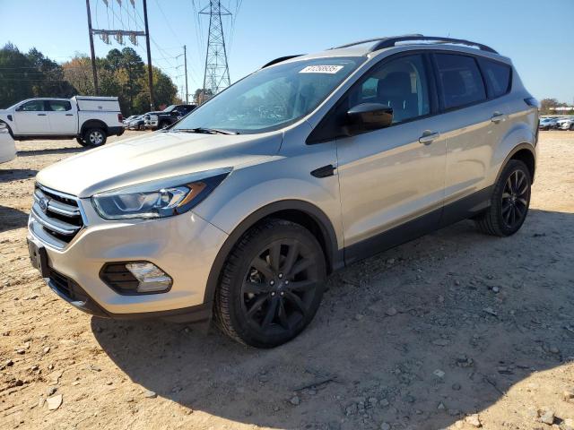 Global Auto Auctions: 2017 FORD ESCAPE SE