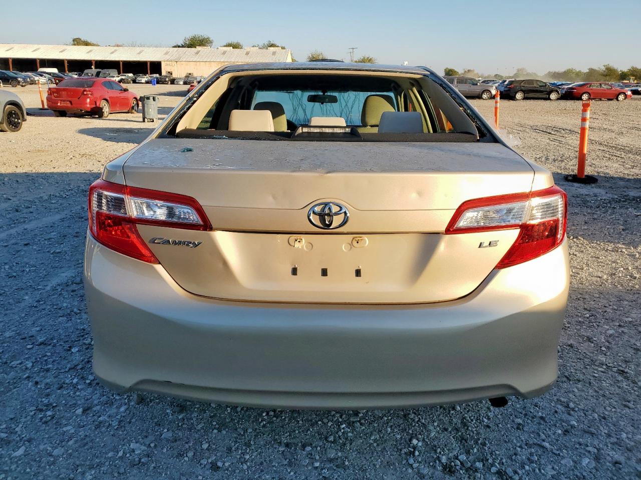 TOYOTA CAMRY BASE