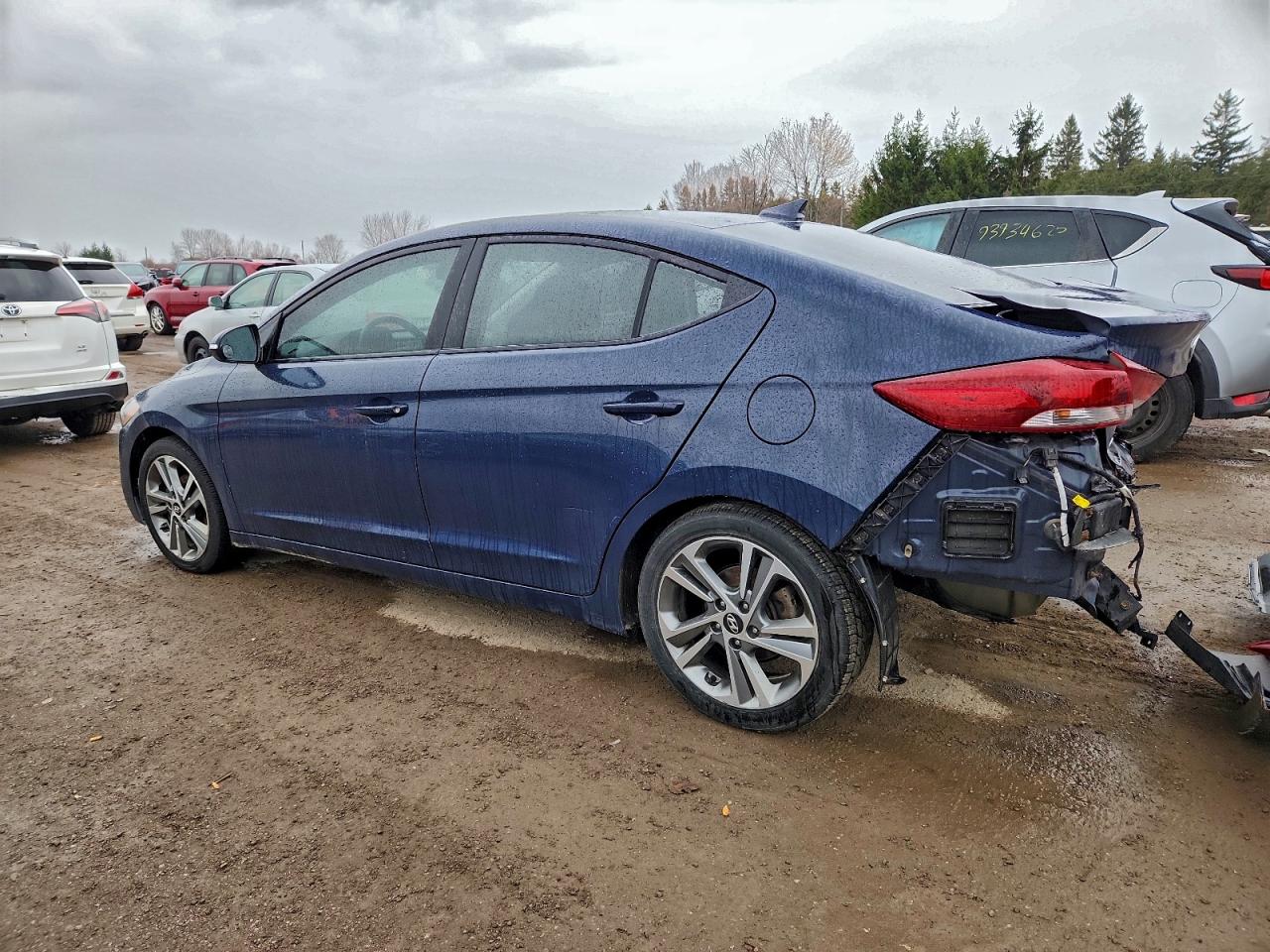 HYUNDAI ELANTRA SE