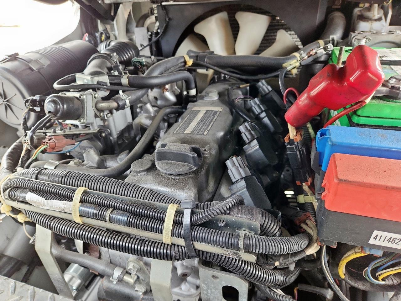 Lot #3304635941 2014 NISS FORKLIFT