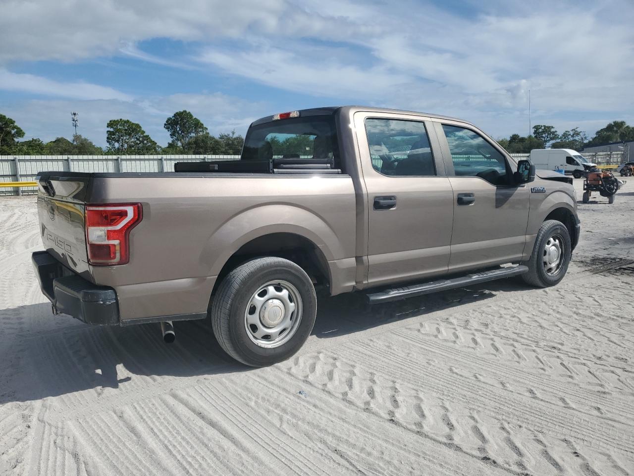 FORD F-150 SUPERCREW