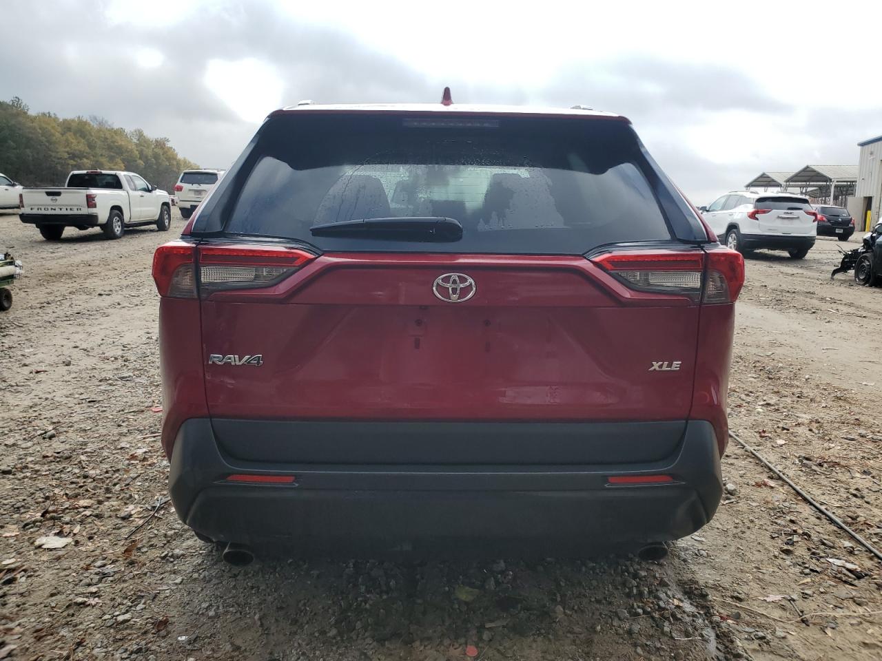 TOYOTA RAV4 XLE PREMIUM