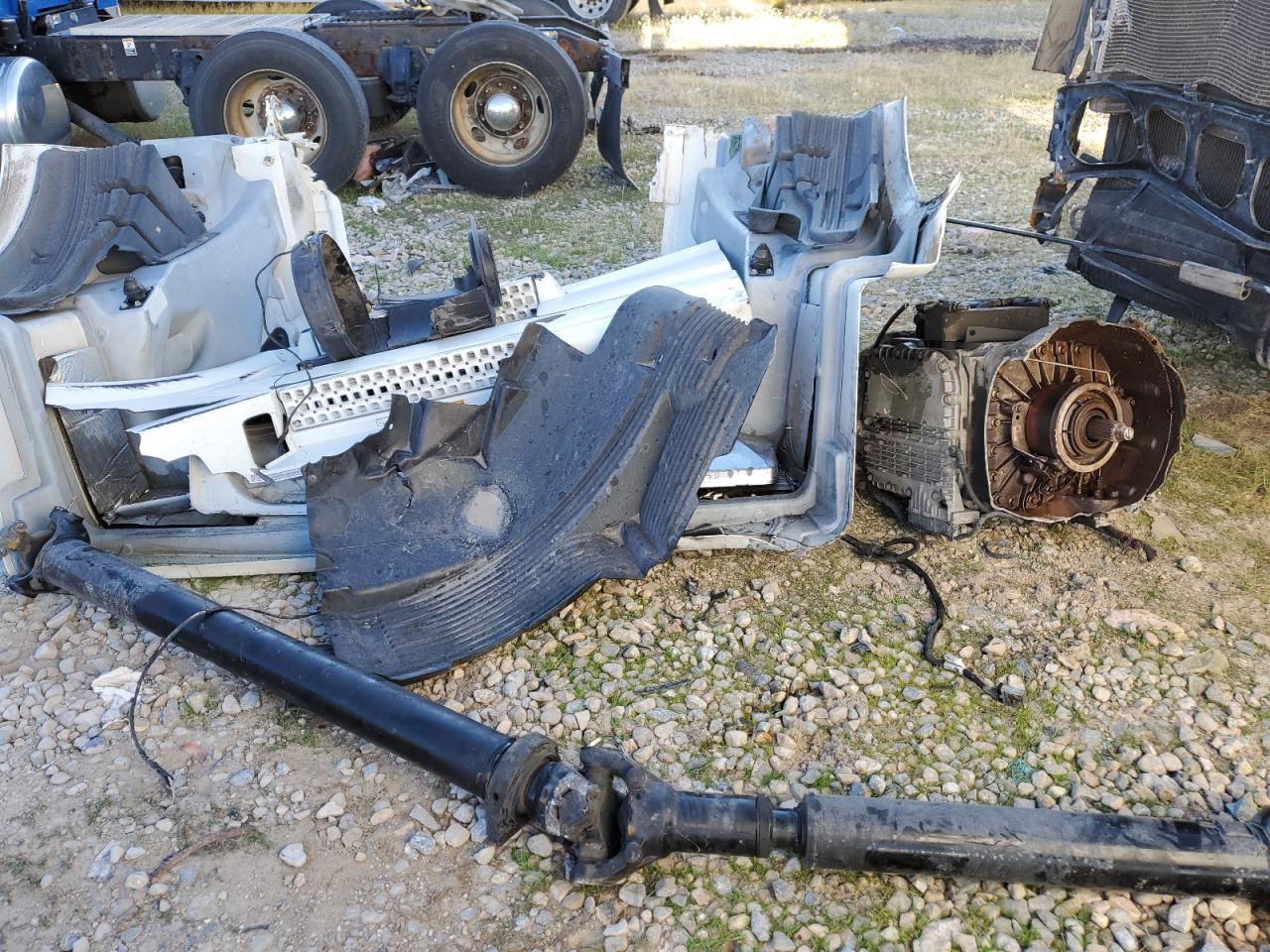 Lot #3286923219 2018 VOLVO VNL