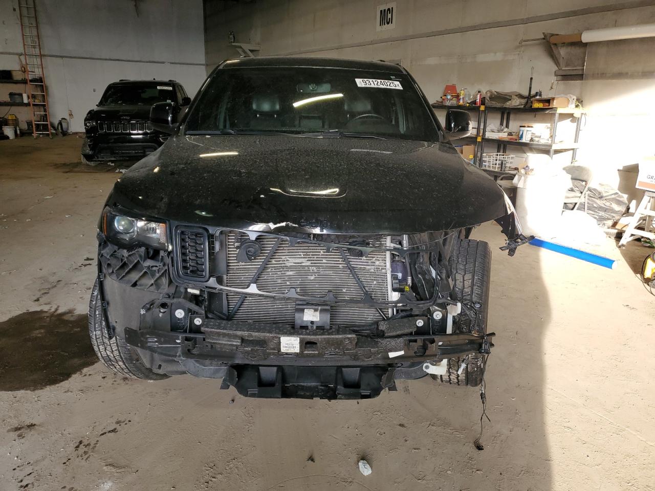 JEEP GRAND CHEROKEE LAREDO