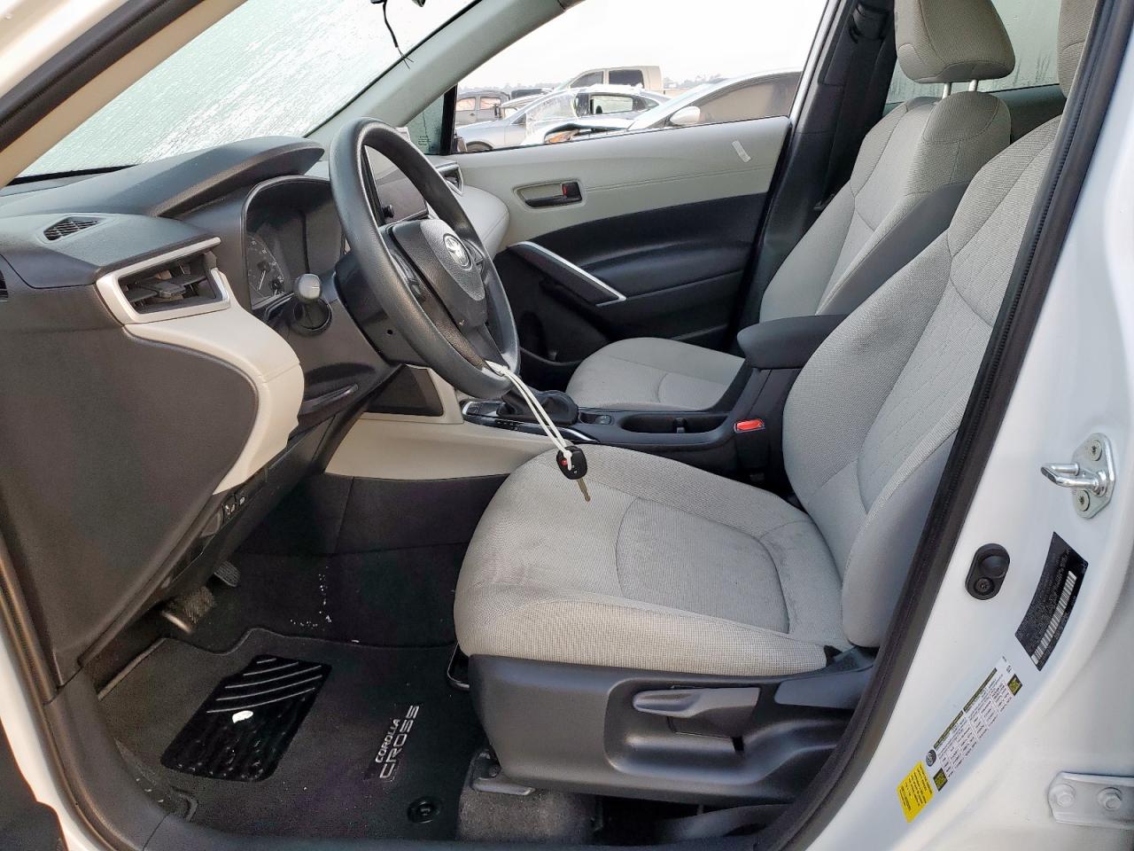 TOYOTA COROLLA CROSS L