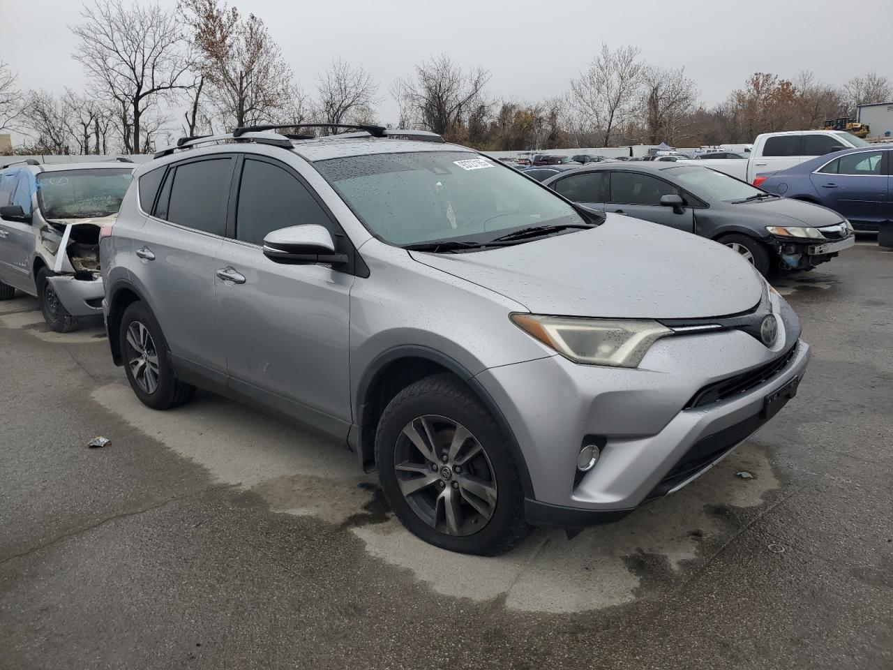 TOYOTA RAV4 XLE