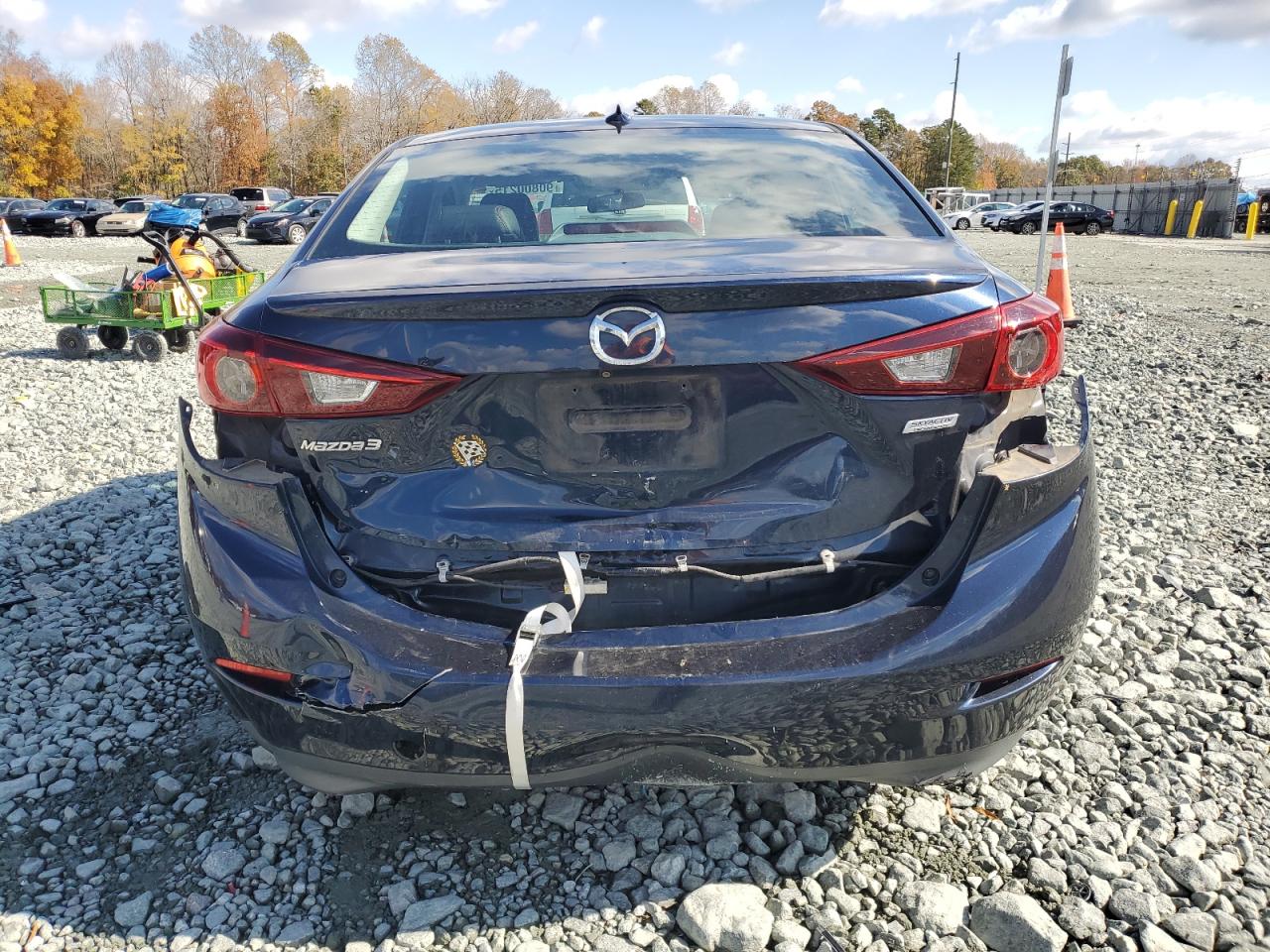 MAZDA 3 GRAND TOURING