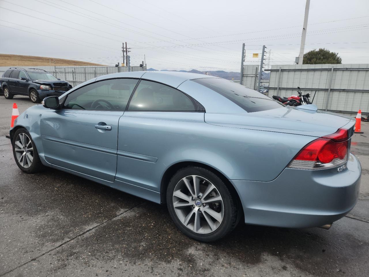 VOLVO C70 T5