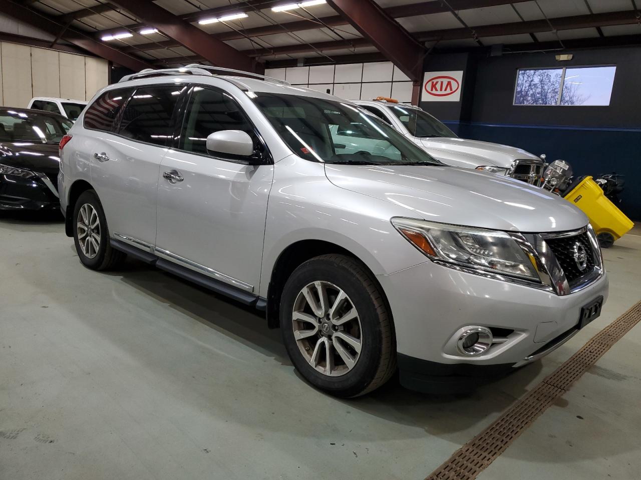 NISSAN PATHFINDER S