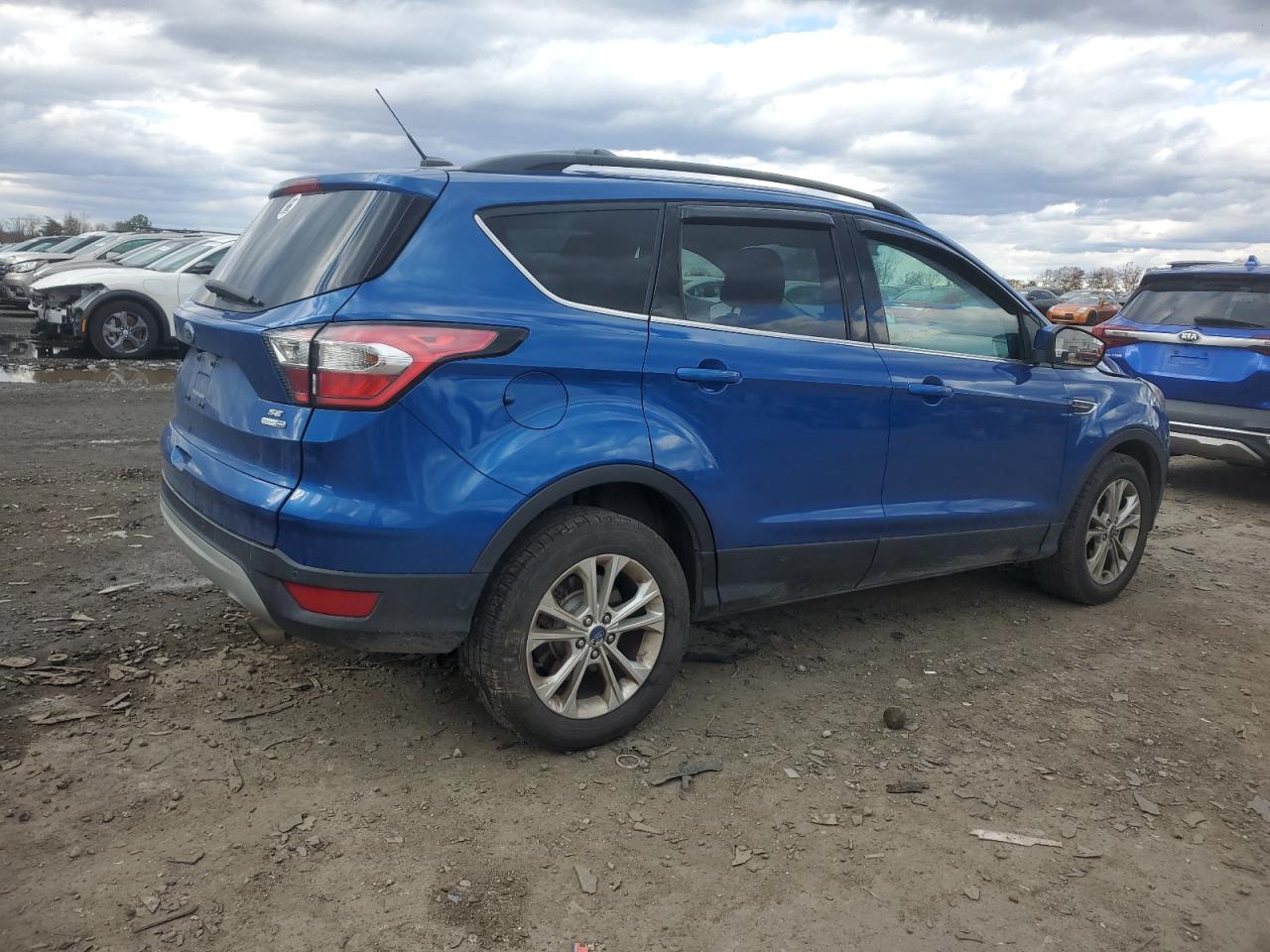 FORD ESCAPE SE