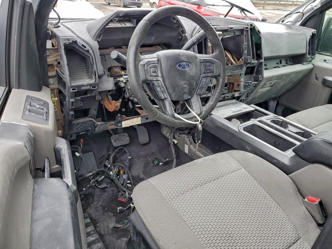 FORD F-150 SUPER CAB