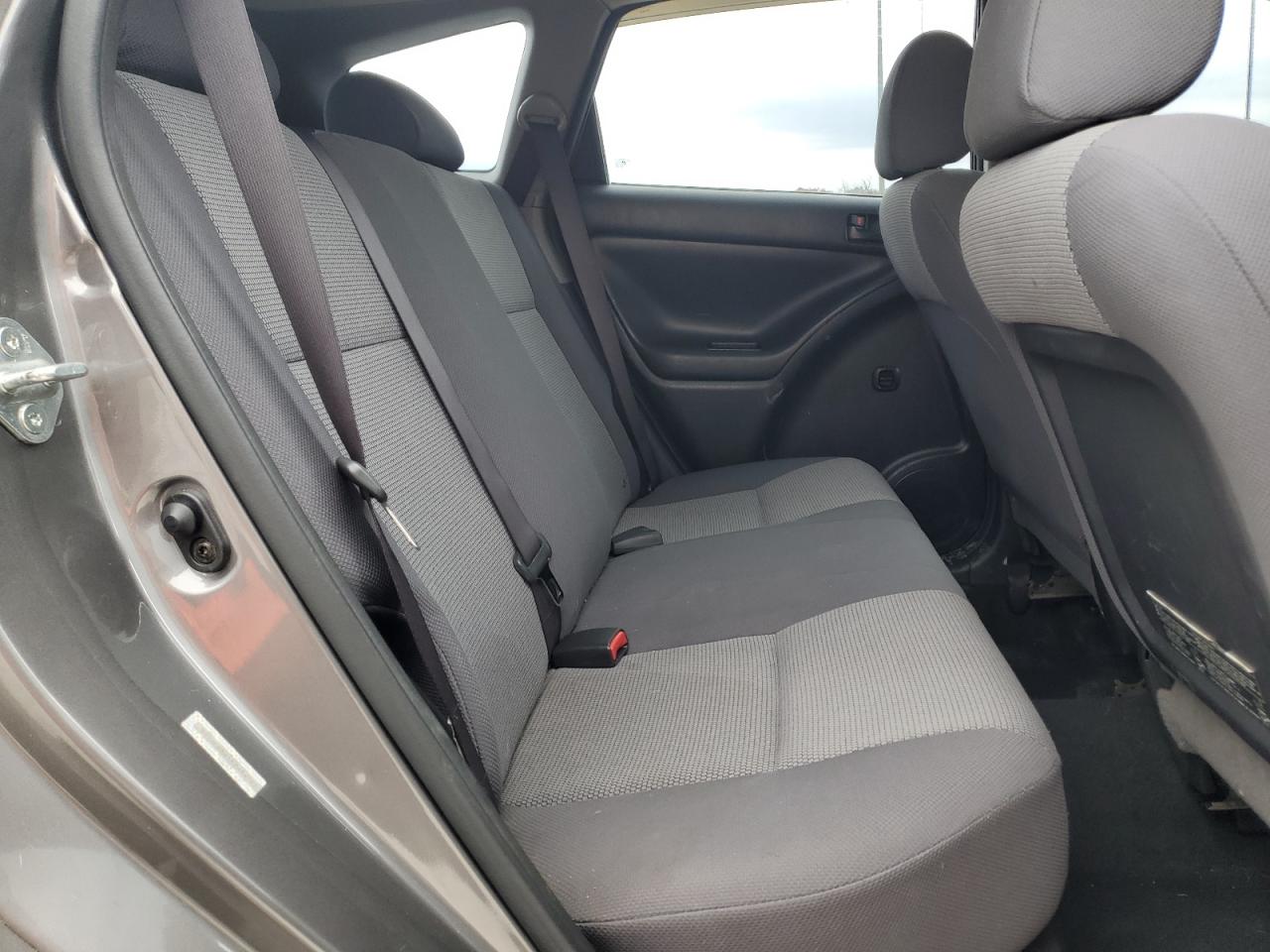 Lot #3302693025 2005 PONTIAC VIBE