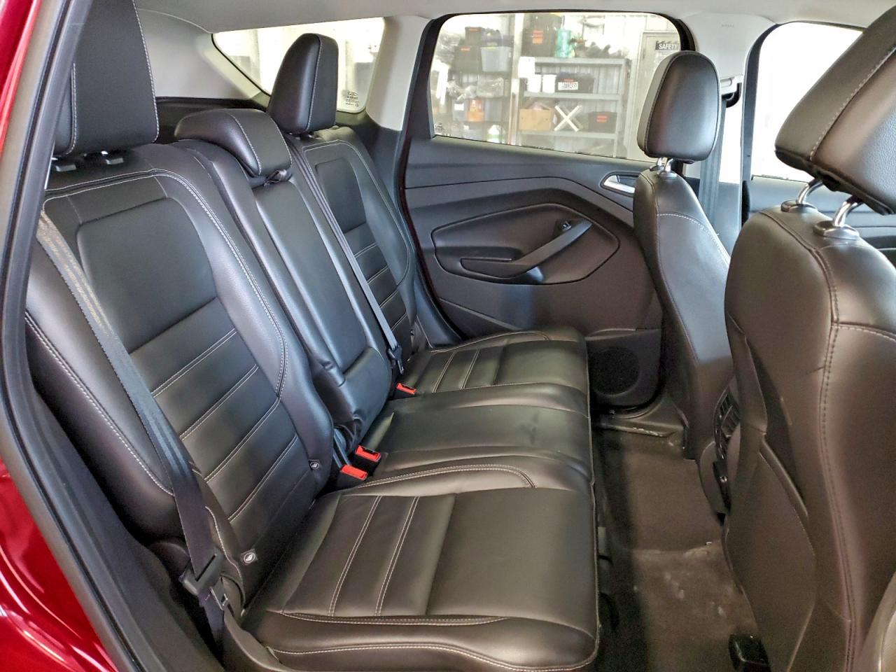 FORD ESCAPE TITANIUM