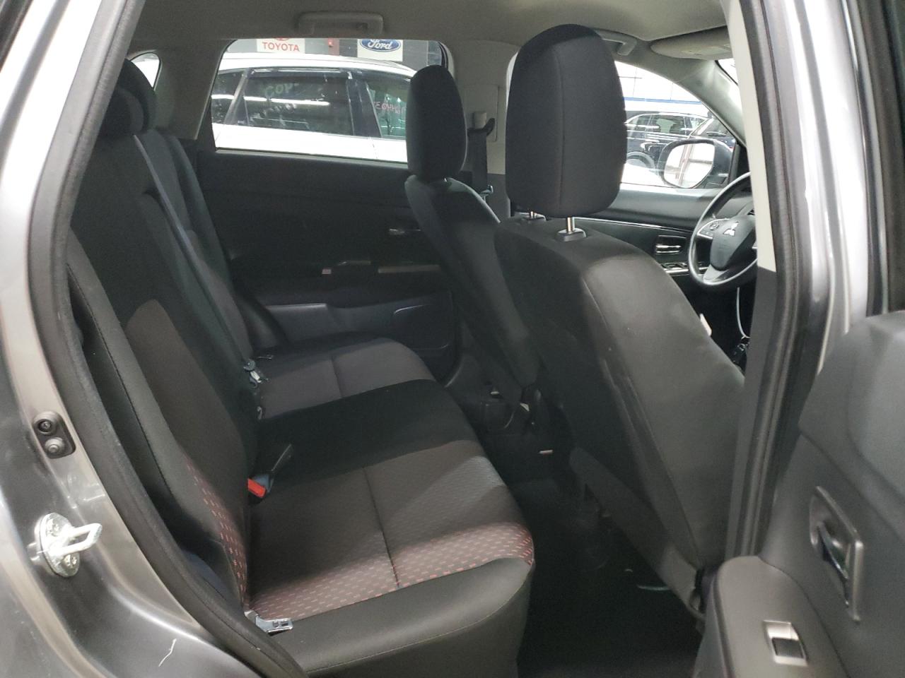 MITSUBISHI OUTLANDER ES