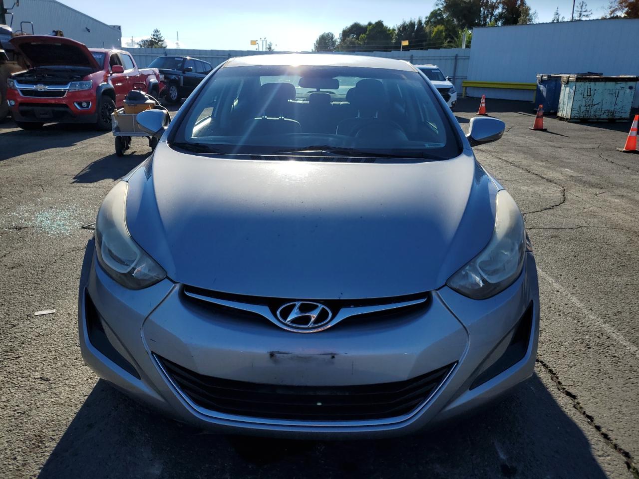 HYUNDAI ELANTRA SE