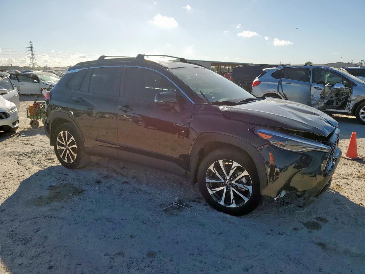 TOYOTA COROLLA CROSS XLE