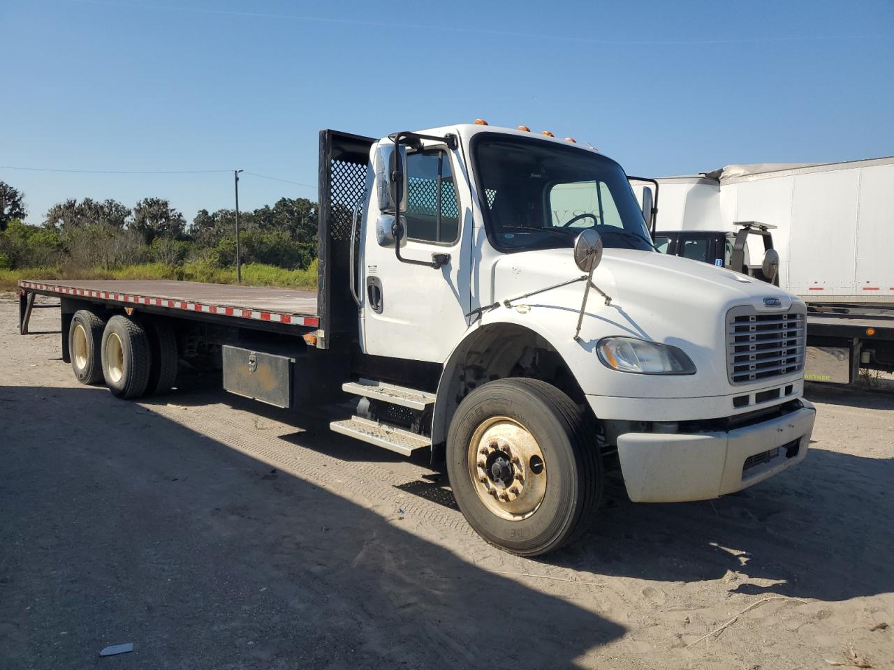 Lot #3309195629 2016 FREIGHTLINER M2