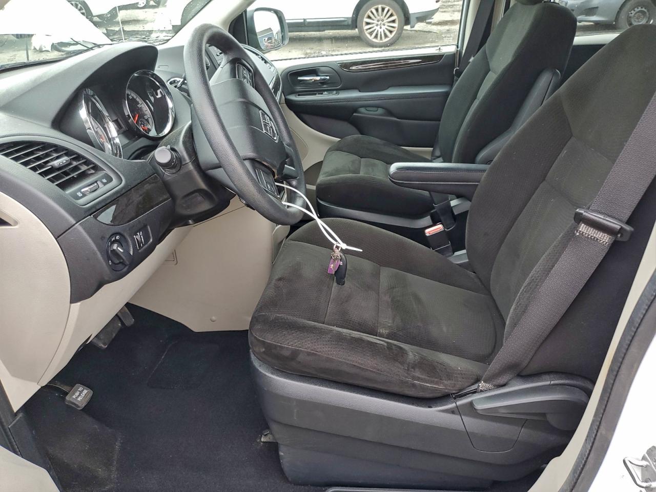 Lot #3317830241 2015 DODGE GRAND CARA