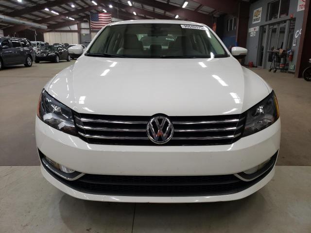 2015 VOLKSWAGEN PASSAT S - 1VWAT7A37FC088885