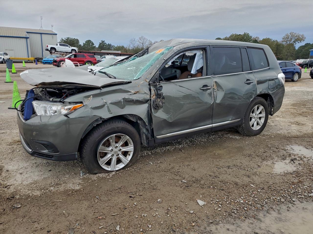 TOYOTA HIGHLANDER BASE