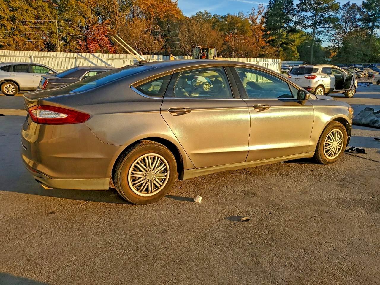 FORD FUSION S