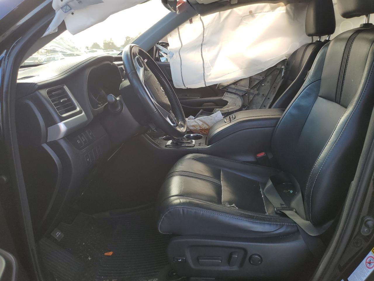 Lot #3302796959 2018 TOYOTA HIGHLANDER