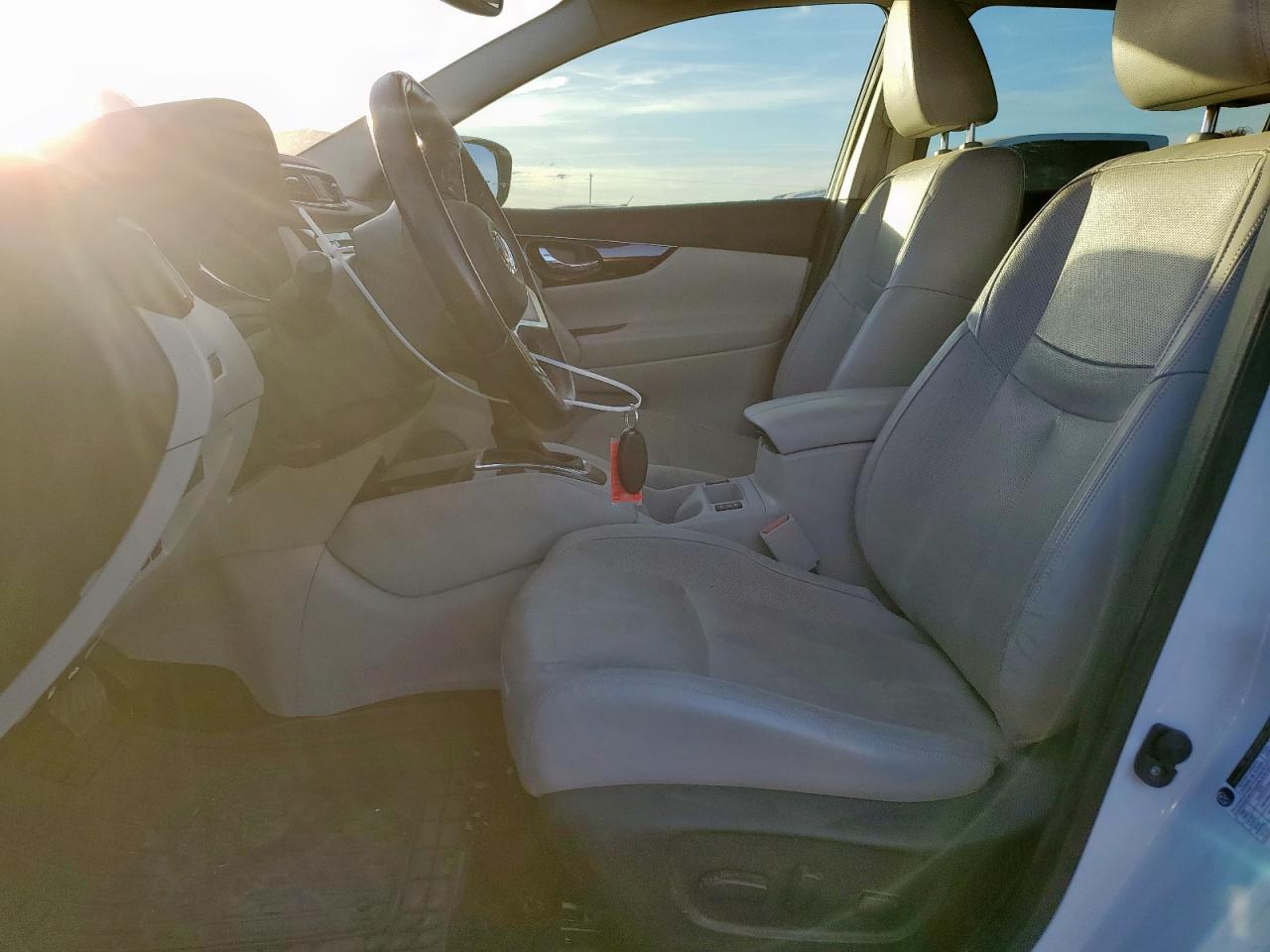 NISSAN ROGUE SPORT S