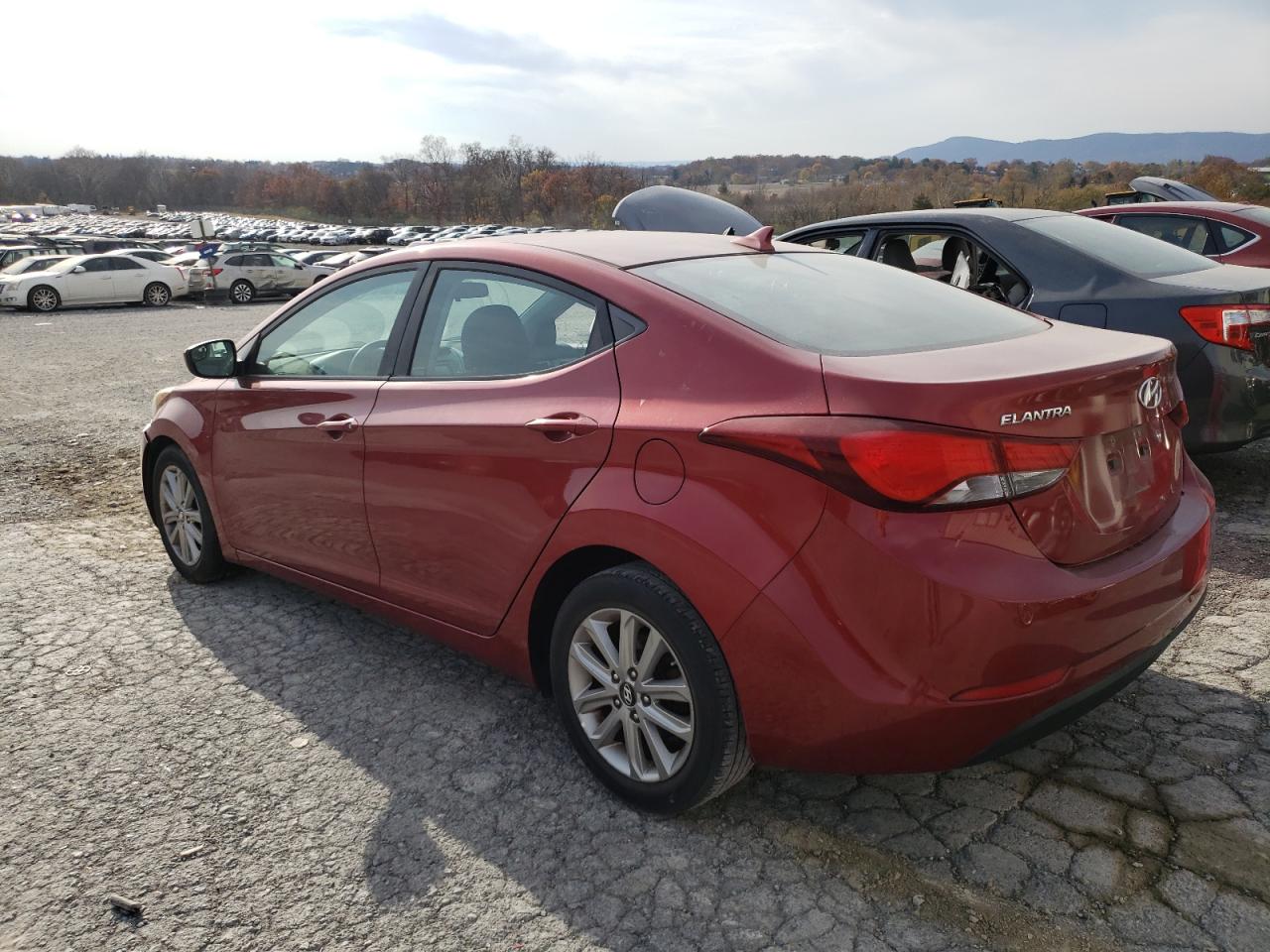 HYUNDAI ELANTRA SE