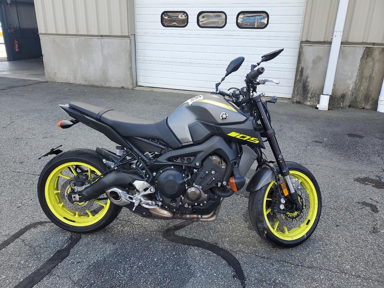 Lot #3302753006 2018 YAMAHA MT09