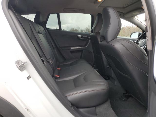 2015 VOLVO V60 CROSS YV4612HK8F1000451