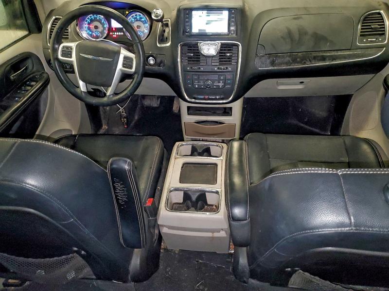 2015 CHRYSLER TOWN & COU #3309524566