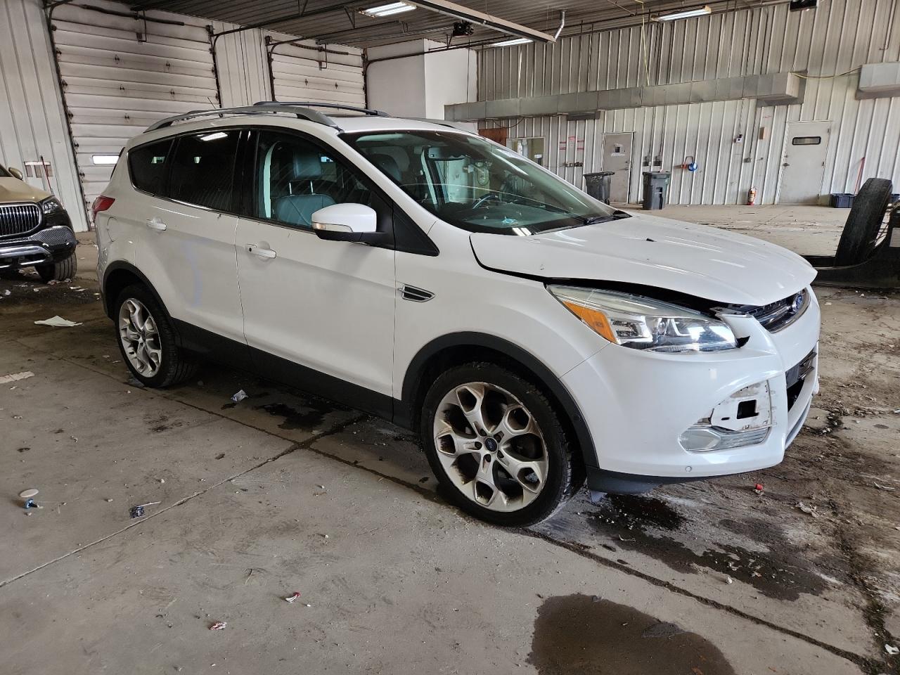 FORD ESCAPE TITANIUM