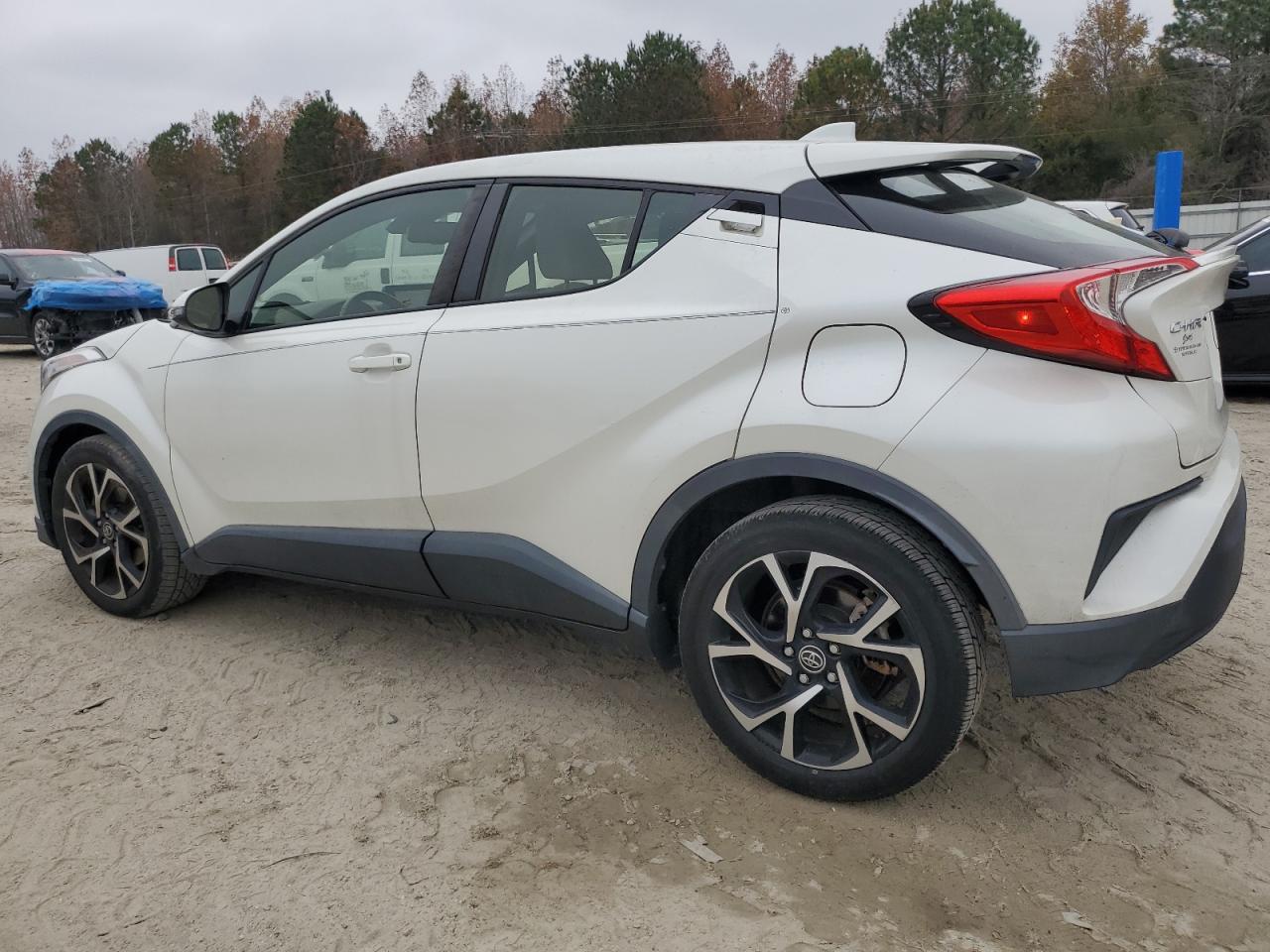 TOYOTA C-HR XLE