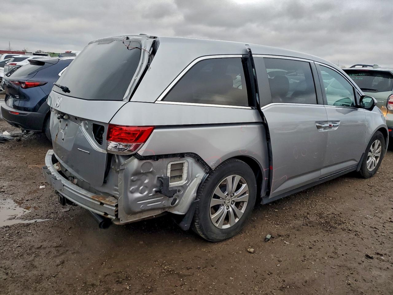 Lot #3302803969 2016 HONDA ODYSSEY SE