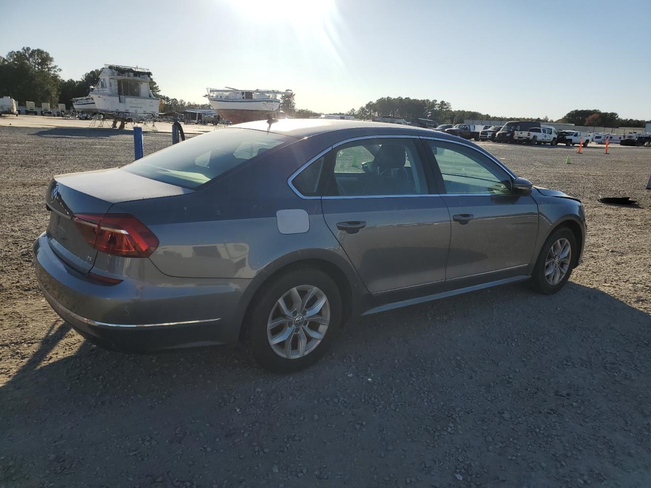 VOLKSWAGEN PASSAT S