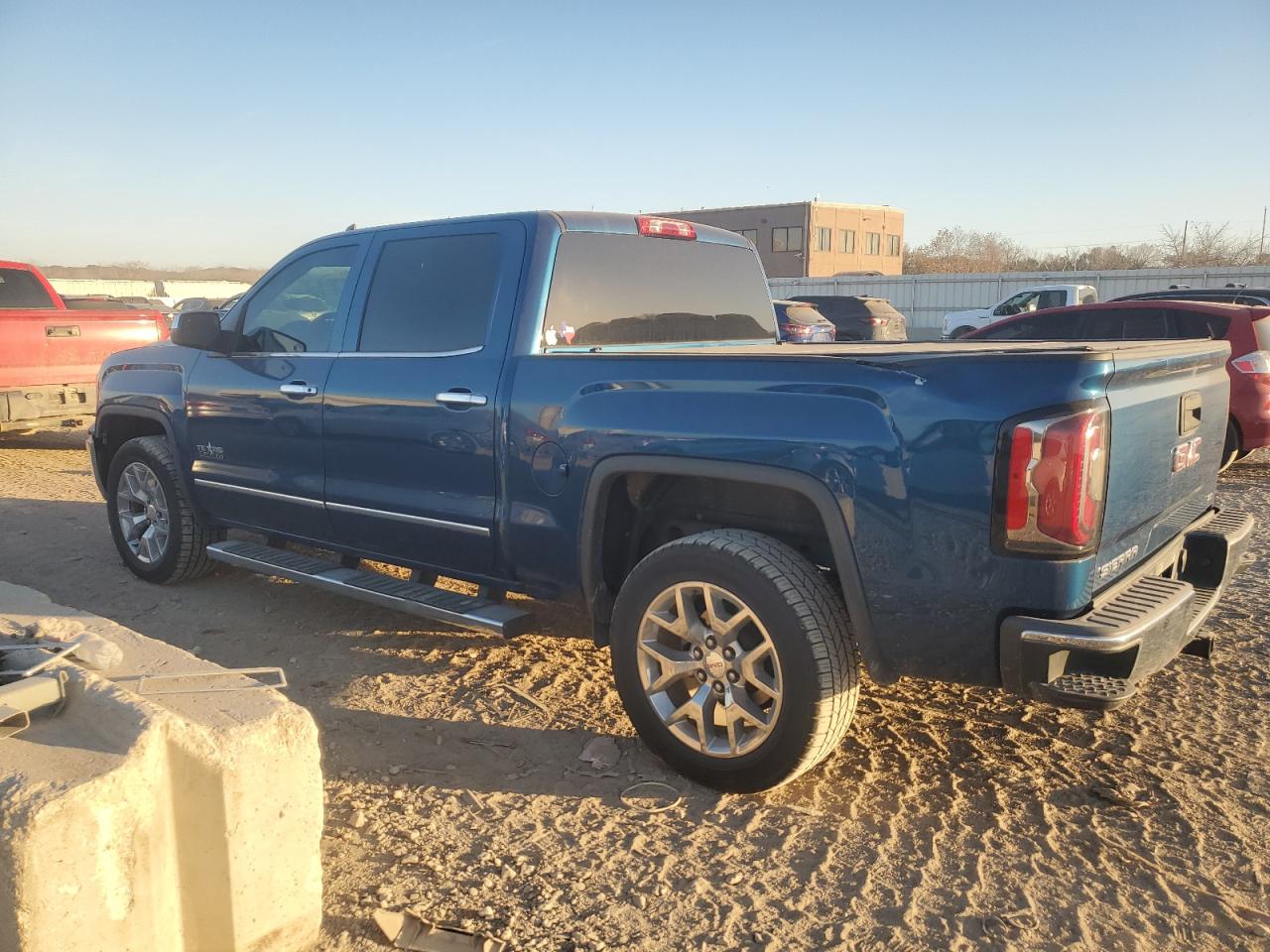 GMC SIERRA C1500 SLT