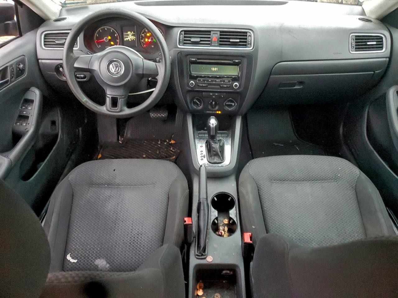 VOLKSWAGEN JETTA BASE