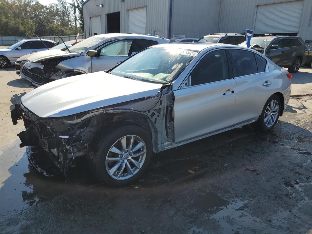 INFINITI Q50 PREMIUM