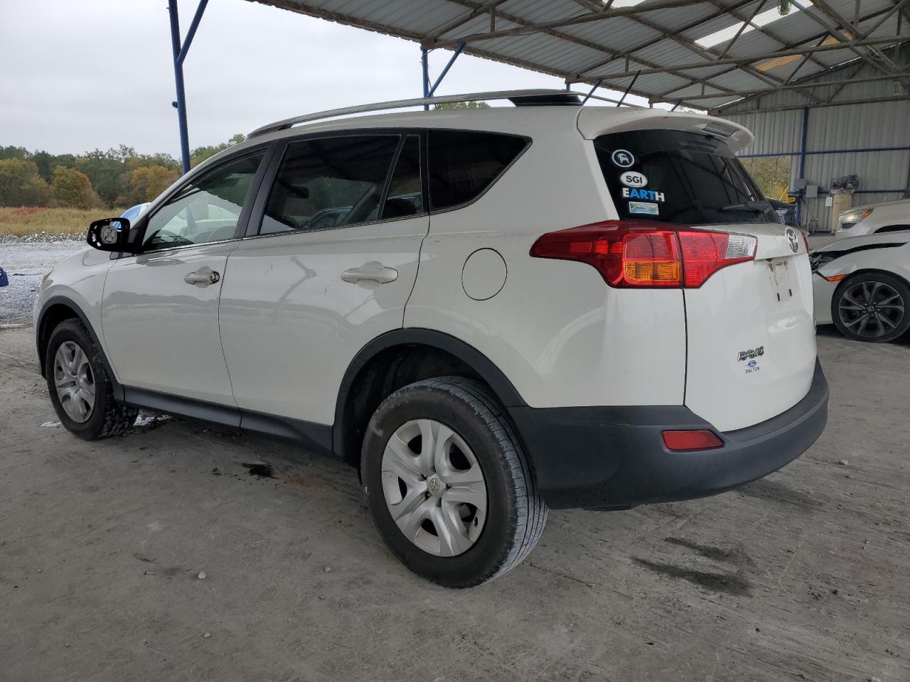 TOYOTA RAV4 LE