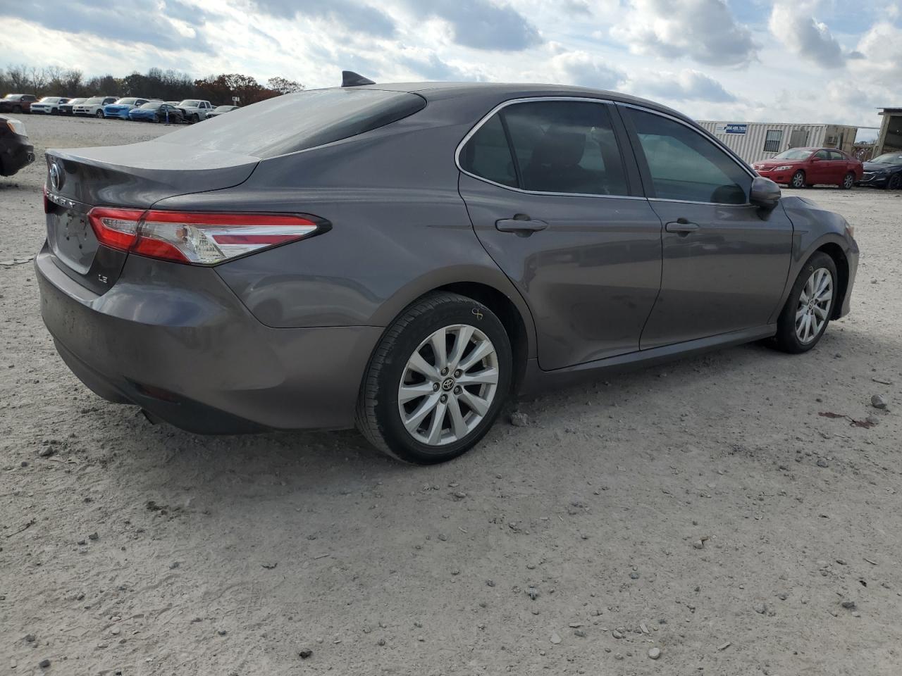 TOYOTA CAMRY LE