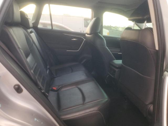 2019 TOYOTA RAV4 XLE P #3301782376