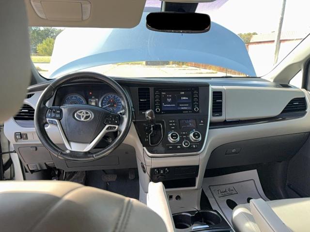 2020 TOYOTA SIENNA XLE #3281543403