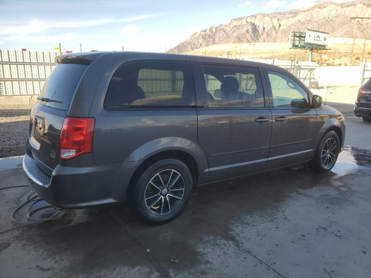 DODGE GRAND CARAVAN R/T