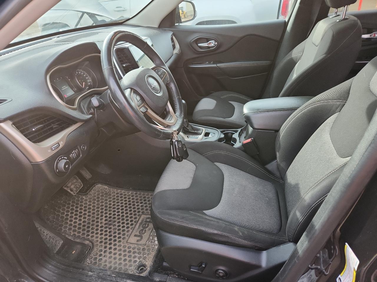 JEEP GRAND CHEROKEE LATITUDE