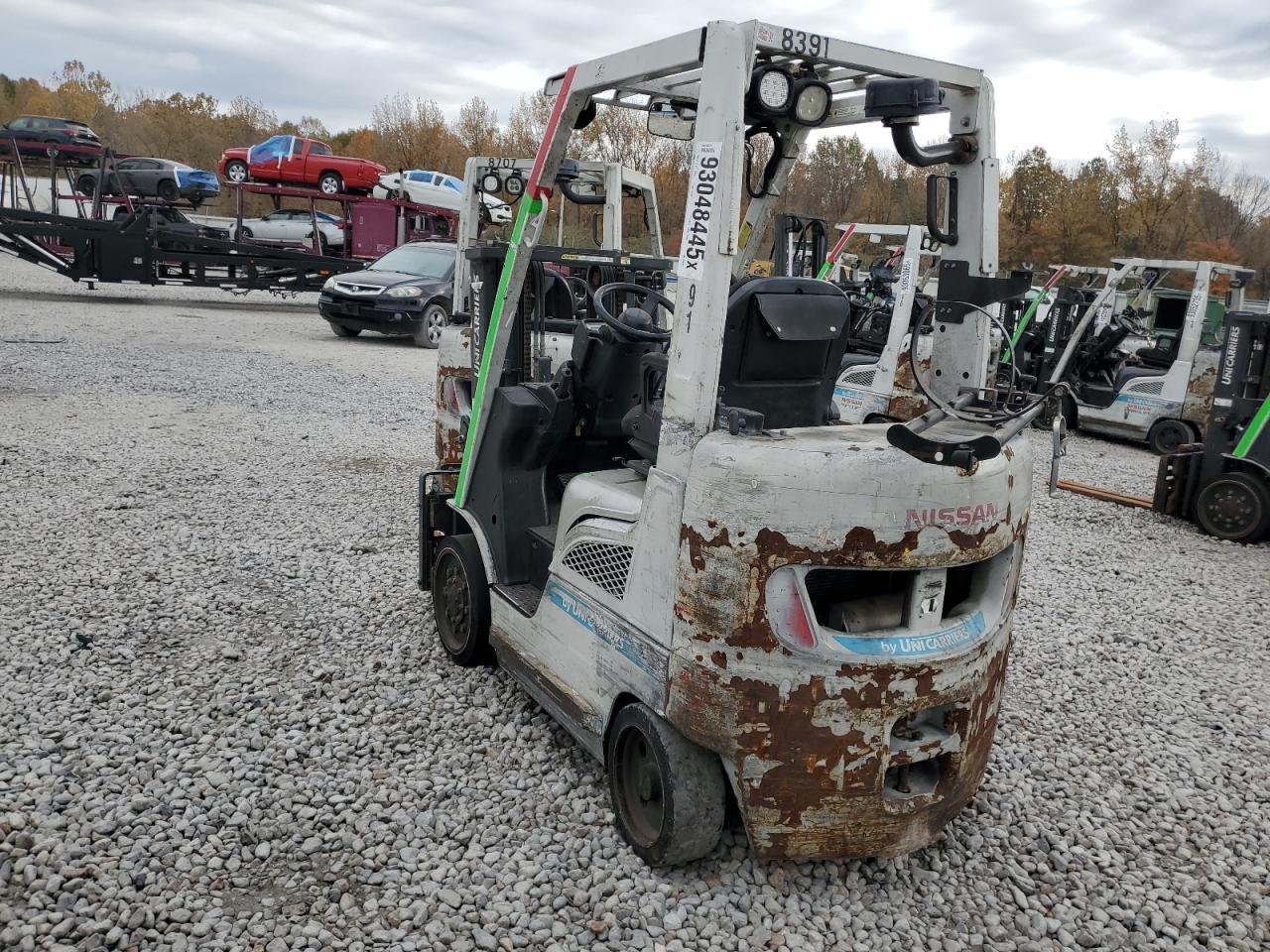 Lot #3318868919 2014 NISS FORKLIFT