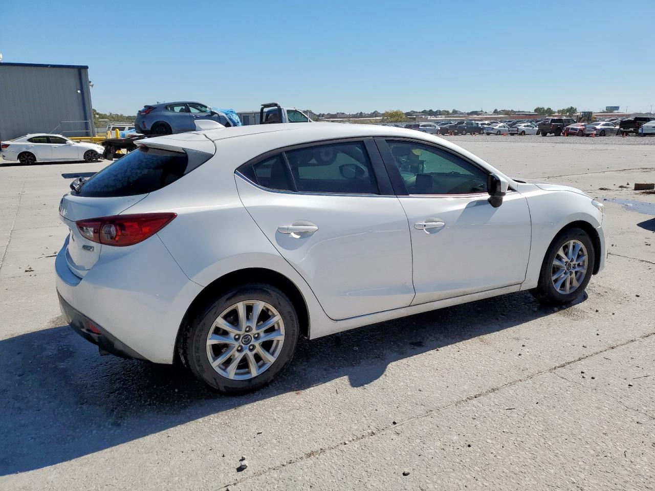 MAZDA 3 GRAND TOURING