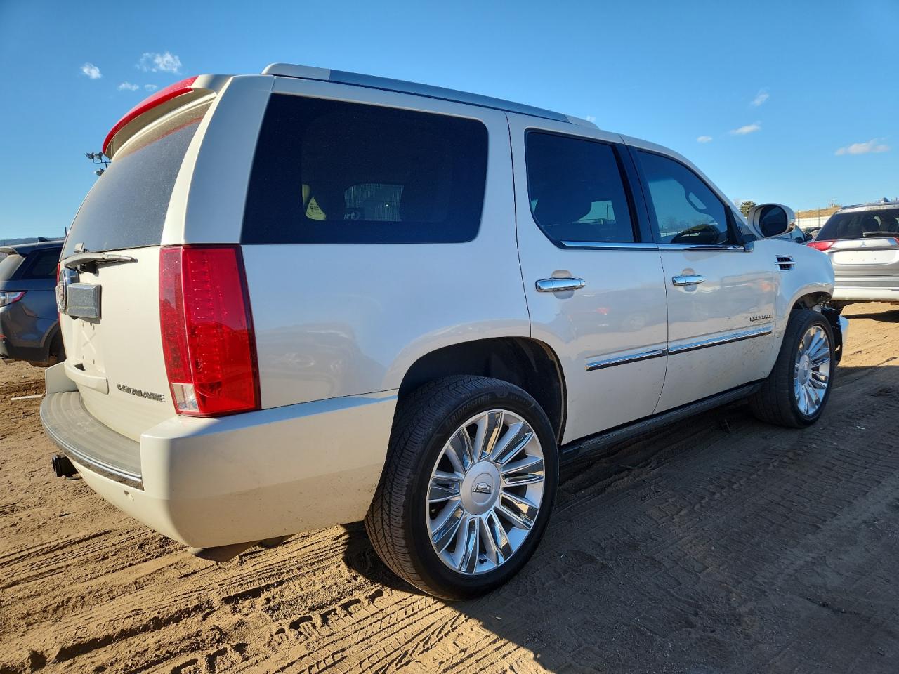 CADILLAC ESCALADE PREMIUM